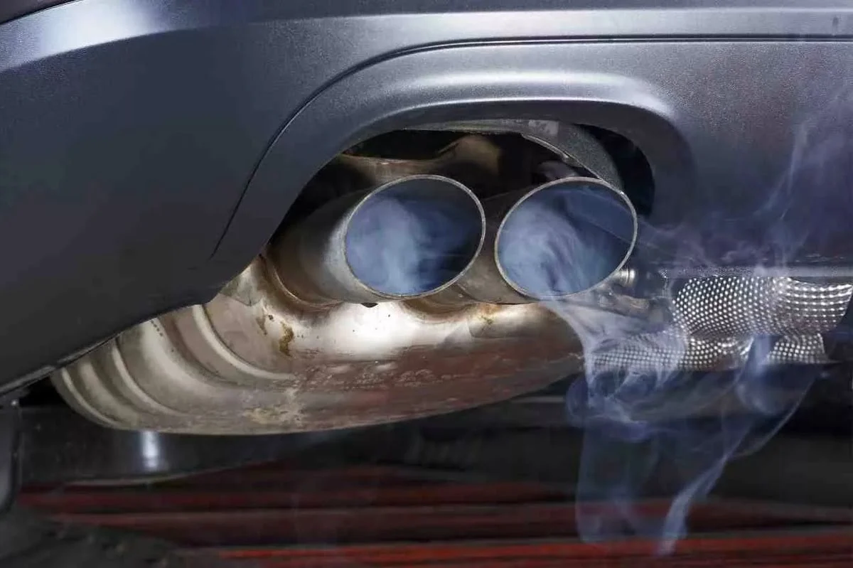 Europees verbod voor auto’s met verbrandingsmotor wankelt